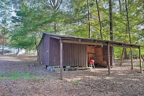House (4 Bedrooms) | Interior - Peaceful Tignall Cabin on Strom Thurmond Lake! (Tignall)
