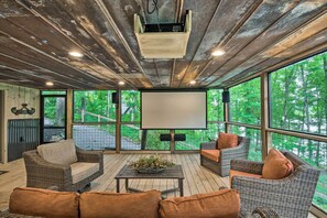 Interior - Hiawassee Getaway w/ Hot Tub, Deck & Lake Access! (Hiawassee)