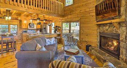 Lovely Log Cabin + Bunkhouse w/ Views & Yard!