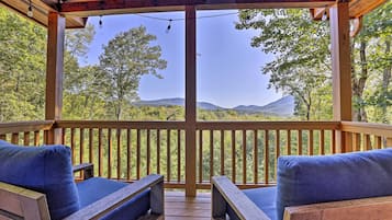 House (3 Bedrooms) | Front of property