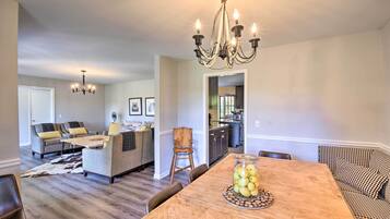 House (3 Bedrooms) | Interior