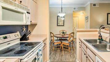 Apartment (1 Bedroom) | Interior