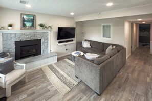 Apartment (2 Bedrooms) | Interior - < 1 Mi to Slopes! 'heavenly Daze Chalet' in Tahoe (Stateline)