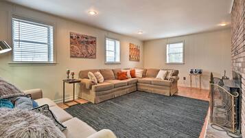 Rumah (4 Bedrooms) | Interior