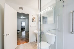 House (4 Bedrooms) | Interior - Memphis Vacation Rental - 1/2 Mi to Graceland (Memphis)