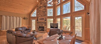 Murrayville Lakefront Cabin w/ Boat Slip & Grill!