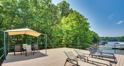 Murrayville Lakefront Cabin w/ Boat Slip & Grill!