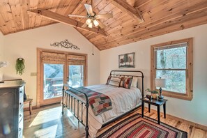 House (3 Bedrooms) | Interior - 'the River Rest' Ellijay Cabin w/ Hot Tub! (Ellijay)