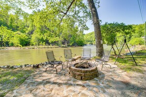 House (3 Bedrooms) | Interior - 'the River Rest' Ellijay Cabin w/ Hot Tub! (Ellijay)