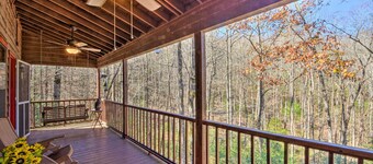 Family-friendly Cabin ~ 1 Mile to Hike & Swim!