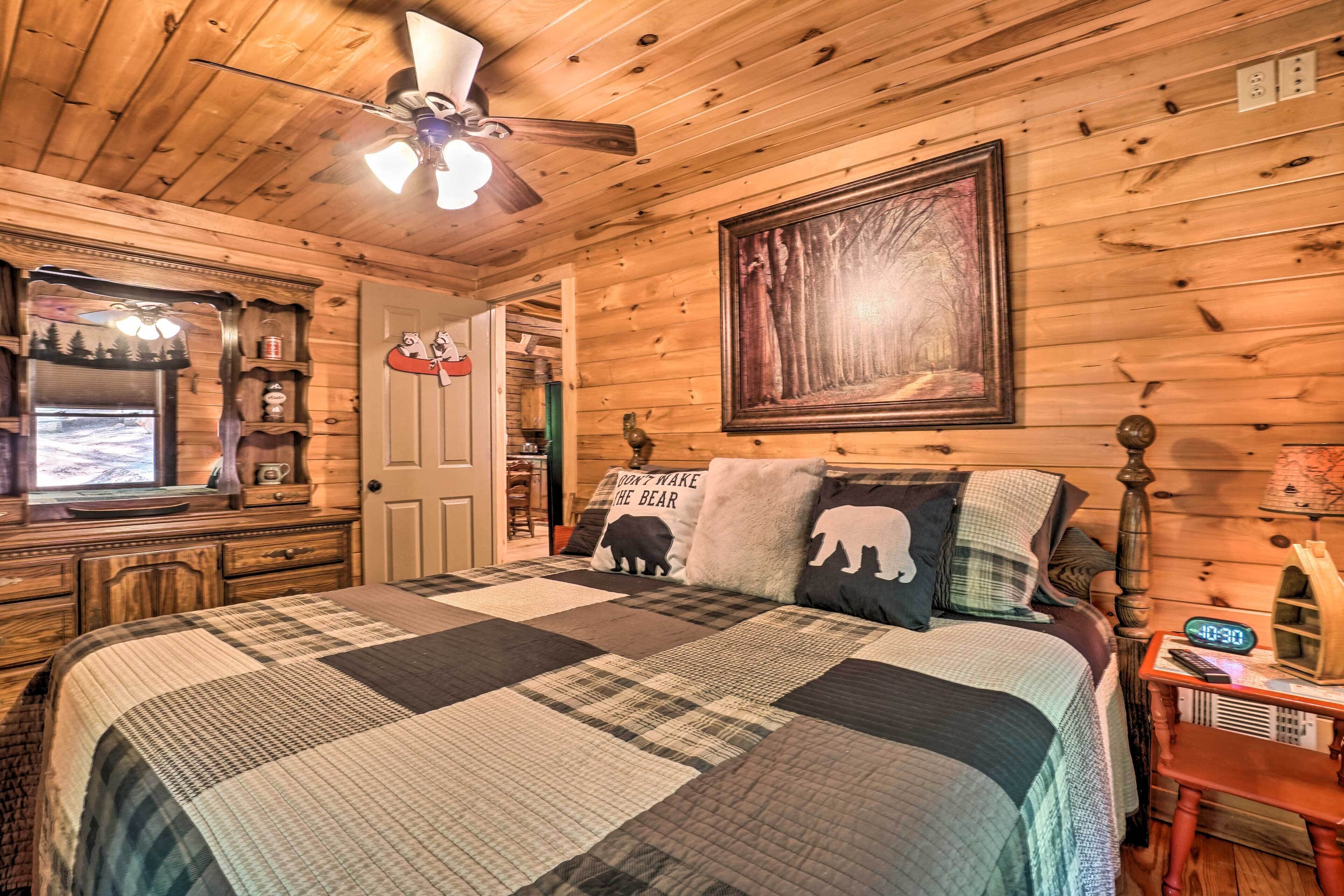 House (2 Bedrooms) | Interior