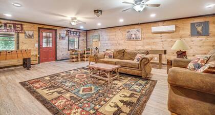 North Georgia Mtn Escape w/ Hot Tub & Games!