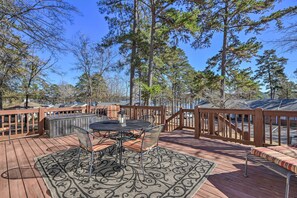 House (1 Bedroom) | Interior - Sparta Lake Home w/ Deck & Boating Access! (Milledgeville)