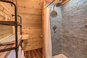 House (1 Bedroom) | Interior