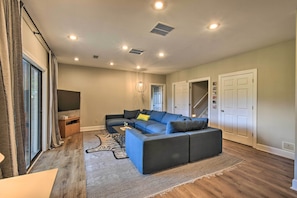 Interior - Luxe Big Canoe Resort Home w/ 3 Decks & Mtn Views! (Dawsonville)