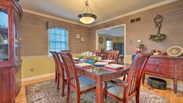 House (4 Bedrooms) | Interior