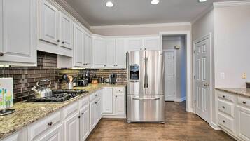 Rumah (4 Bedrooms) | Interior