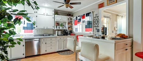 House (3 Bedrooms) | Private kitchen