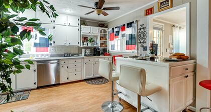Home in Temple w/ Screened Porch + Gas Fireplace!