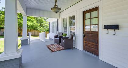 Main Street Home: 1 Mile to Callaway Gardens