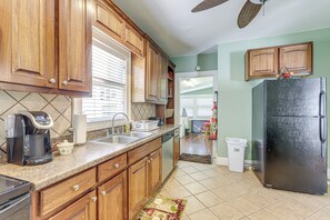 House (2 Bedrooms) | Interior