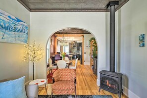 TV, fireplace, books - Pet-friendly Home w/ Patio in Downtown Salida (Salida)