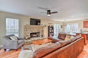 TV, fireplace, video-game console, books - Cozy Georgia Vacation Rental w/ Spacious Yard (Young Harris)