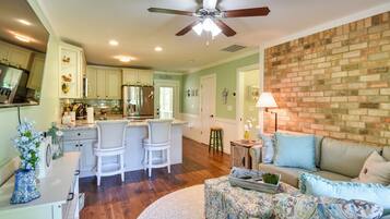 House (1 Bedroom) | Front of property