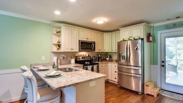 House (1 Bedroom) | Interior