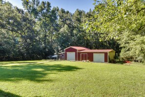 House (1 Bedroom) | Interior - Charming Duplex: 12 Mi to UGA & Sanford Stadium! (Watkinsville)