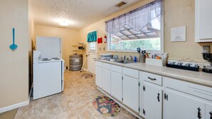 Unclassified image, 2 of 26, button - Quaint Columbus Getaway w/ Patio & Large Yard! (Columbus)