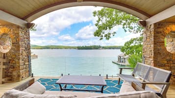 House (3 Bedrooms) | Front of property