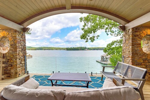 Waterfront Escape on Blue Ridge Lake w/ Dock!