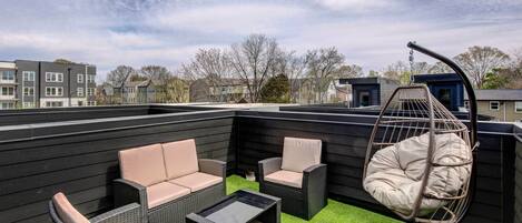 Apartment (2 Bedrooms) | Front of property