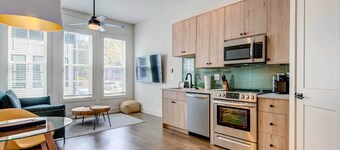 Modern Atlanta Townhome Rental ~ 2 Mi to Downtown!