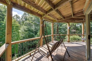 House (4 Bedrooms) | Interior - Stunning Dillard Home w/ Yard in Sky Valley! (Dillard)