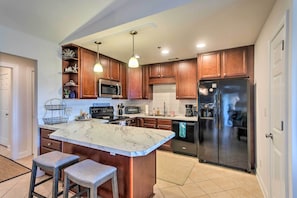 Apartment (3 Bedrooms) | Interior - 3rd-floor Riverfront Condo: Walk to Downtown Eats! (Darien)