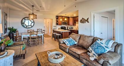 3rd-floor Riverfront Condo: Walk to Downtown Eats!