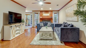 Unclassified image, 3 of 25, button - Cozy Smyrna Vacation Rental ~ 1 Mi to The Battery! (Smyrna)