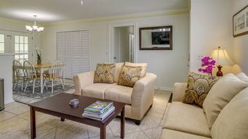 House (3 Bedrooms) | Front of property