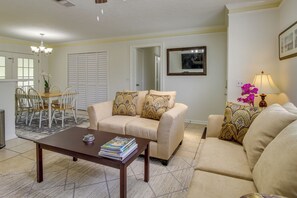 House (3 Bedrooms) | Front of property