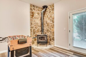 House (4 Bedrooms) | Interior - Hiawassee Cabin < 10 Mi to Lake Chatuge! (Hiawassee)