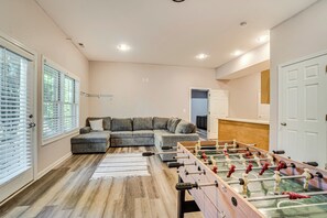 House (4 Bedrooms) | Interior - Hiawassee Cabin < 10 Mi to Lake Chatuge! (Hiawassee)