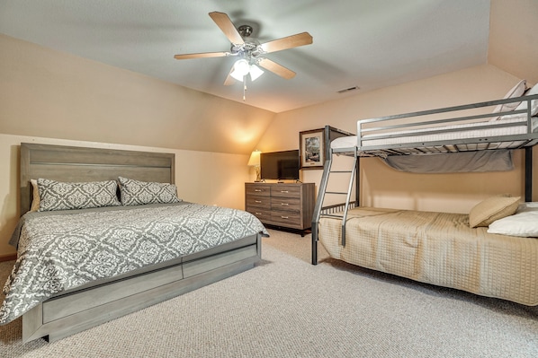 House (4 Bedrooms) | Interior