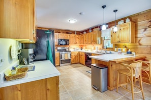House (3 Bedrooms) | Interior
