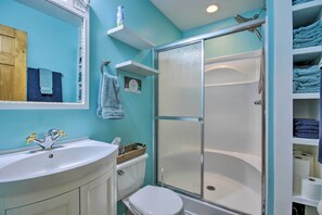 House (2 Bedrooms) | Bathroom