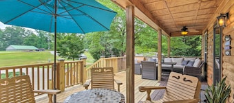 Quiet Tignall Getaway Near Lake w/ Boat Dock
