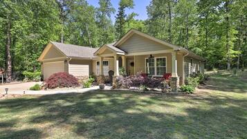 House (3 Bedrooms) | Front of property