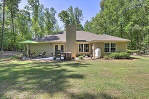 House (3 Bedrooms) | Interior - Family-friendly Home w/ Lake Oconee Access + Patio (Eatonton)