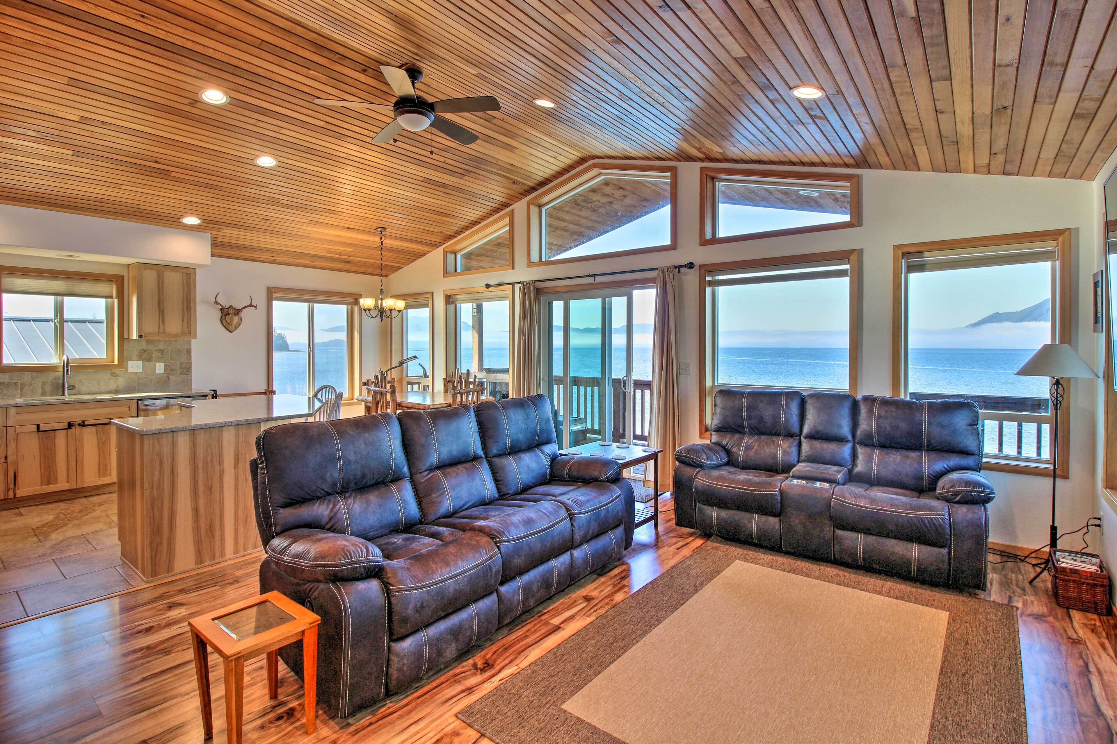 Apartment (2 Bedrooms) | Front of property